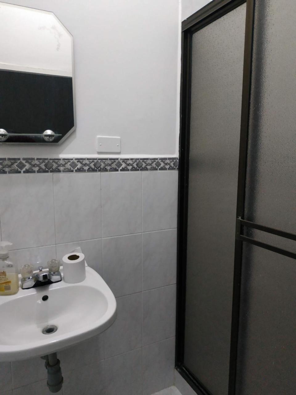 Los Andes Hostel Medellín Buitenkant foto