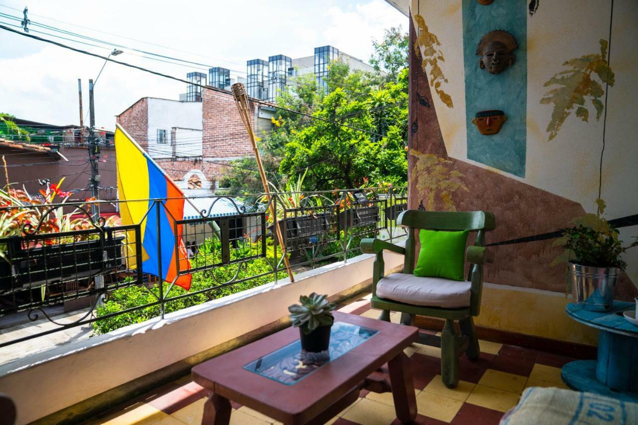 Los Andes Hostel Medellín Buitenkant foto